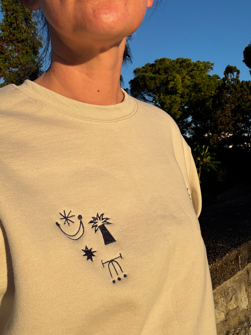 Embroidered *Palm tree* sweatshirt