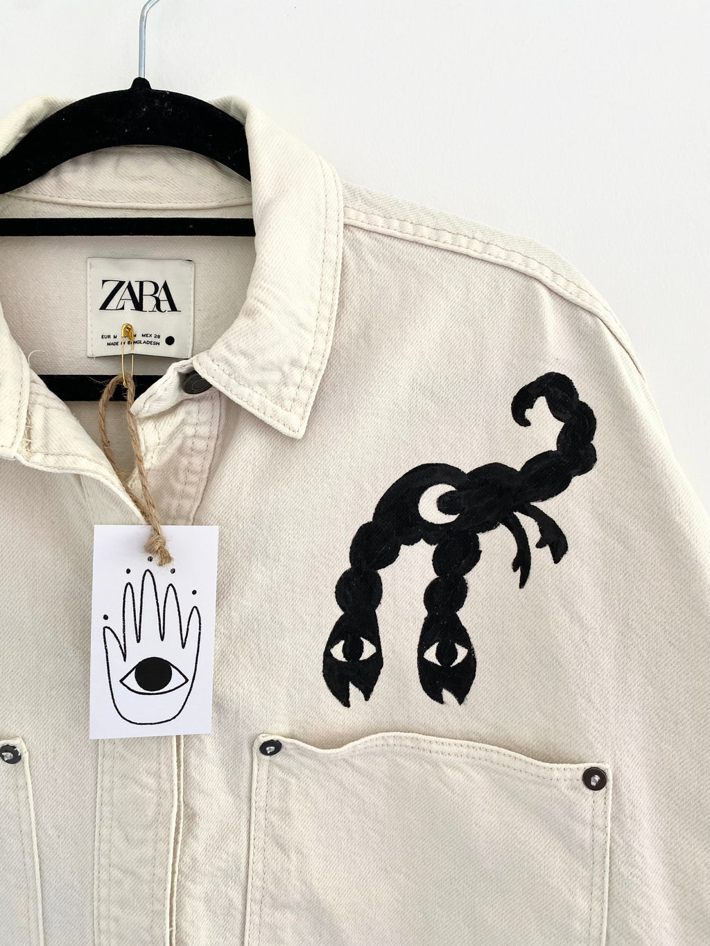 Hand painted *Vase & scorpion* jacket